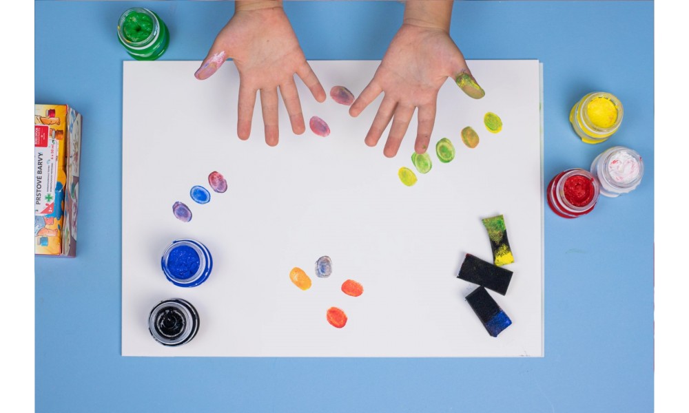 Farbki do malowania palcami dla małych artystów